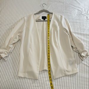 Ivory Worthington blazer size large